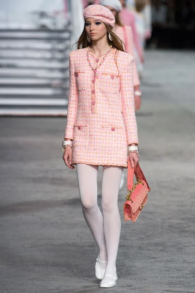 Look 38